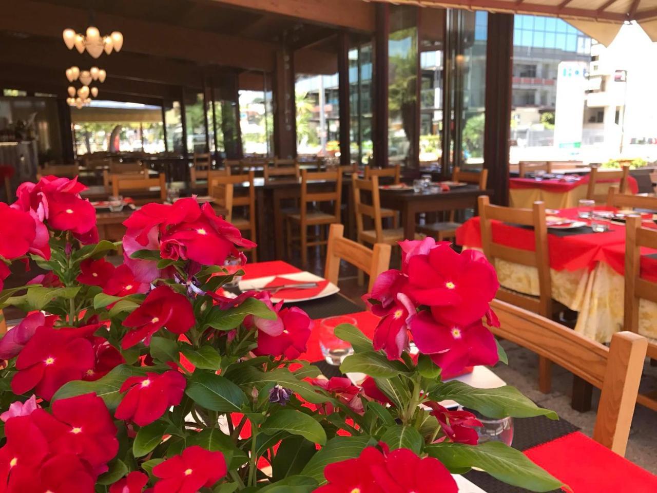 Il Casale Aparthotel Мартинсикуро Екстериор снимка